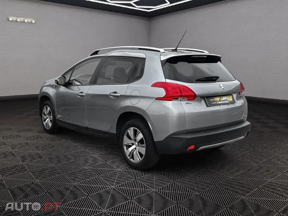 Peugeot 2008 1.2 PureTech Active