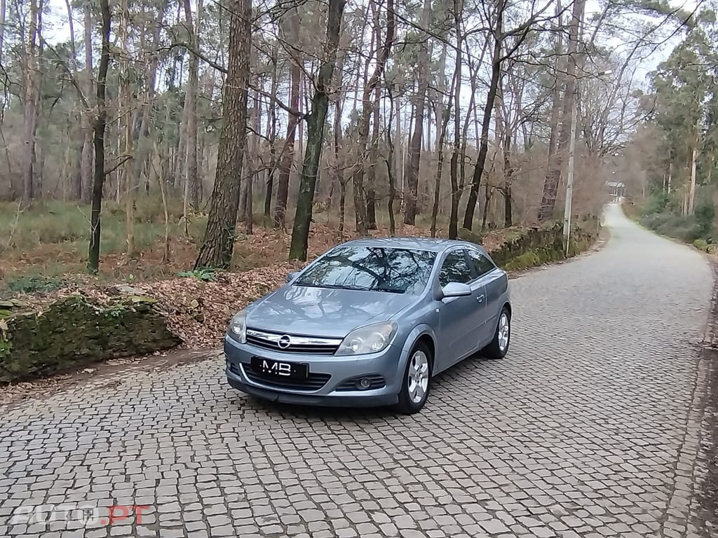 Opel Astra GTC 1.3 CDTi