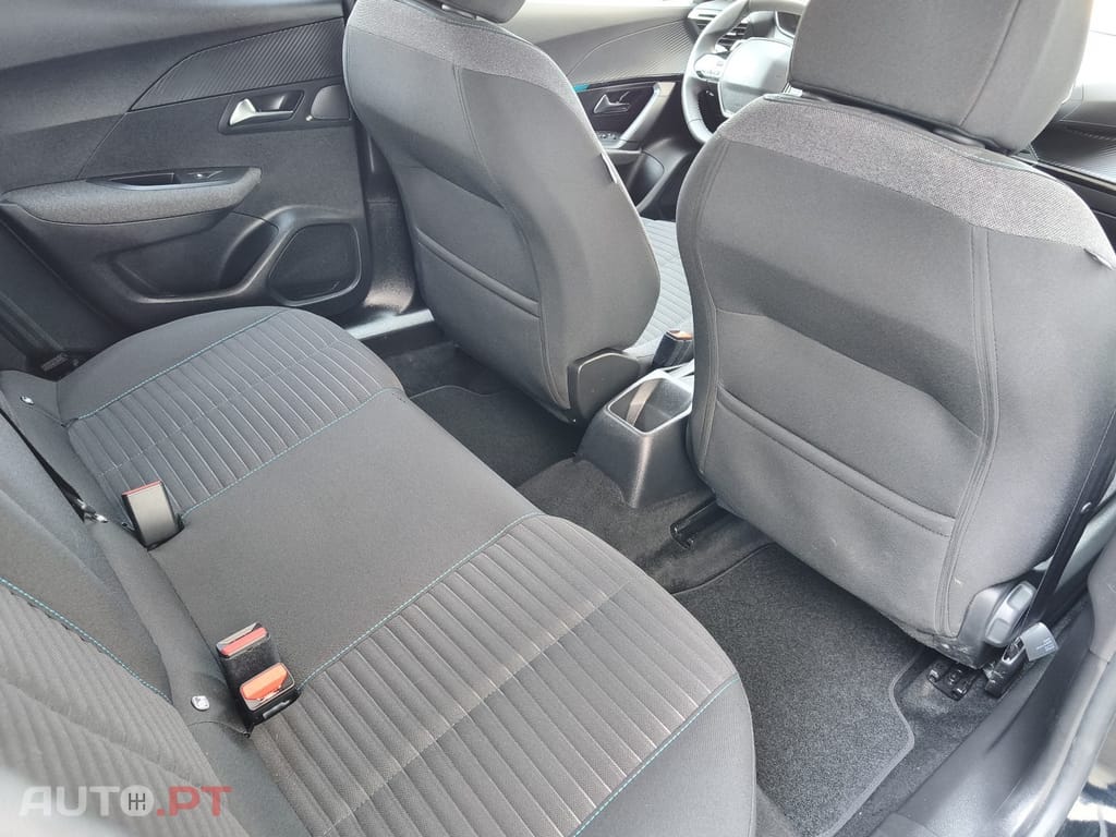 Peugeot 2008 PureTech 130 EAT8 Allure