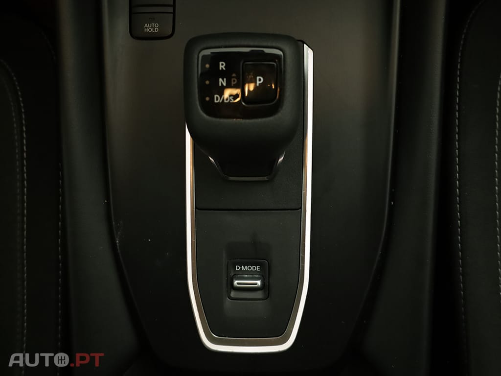 Nissan Qashqai Qashqai 1.3 DIG-T N-Connecta LED Xtronic