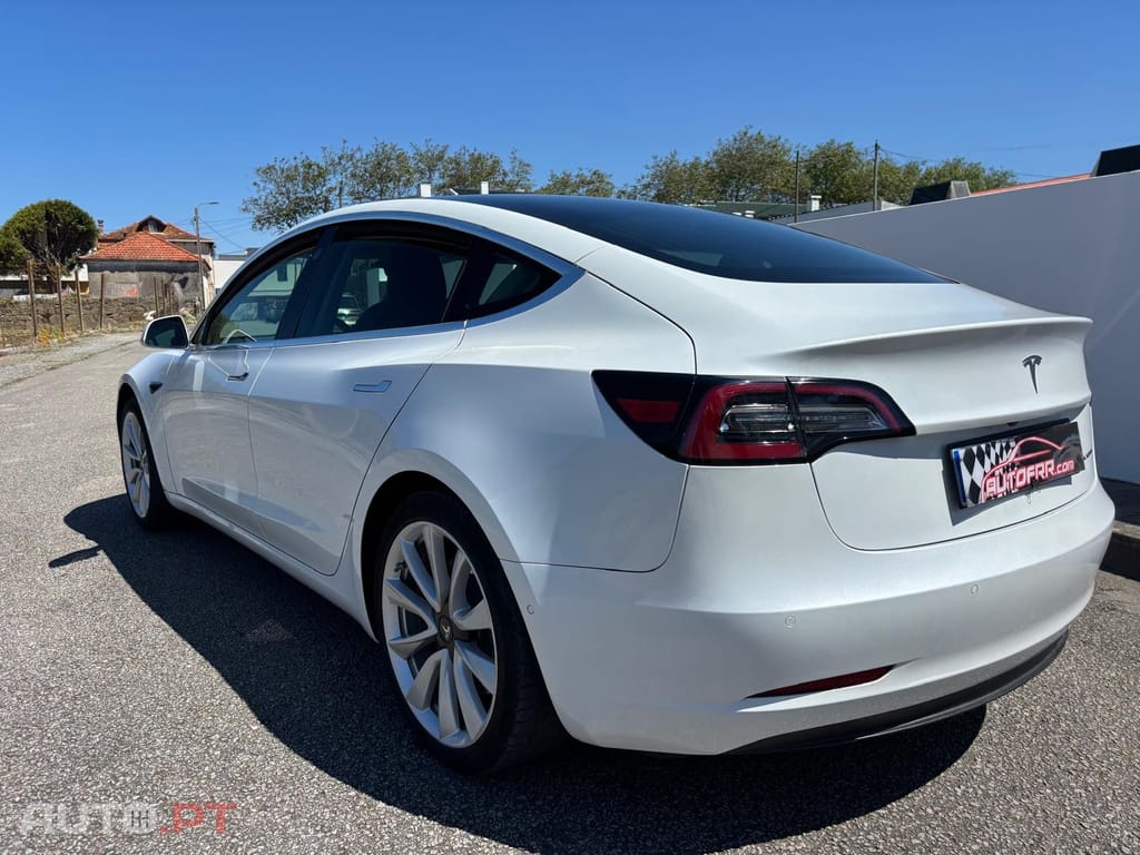 Tesla Model 3 Long-Range Dual Motor AWD