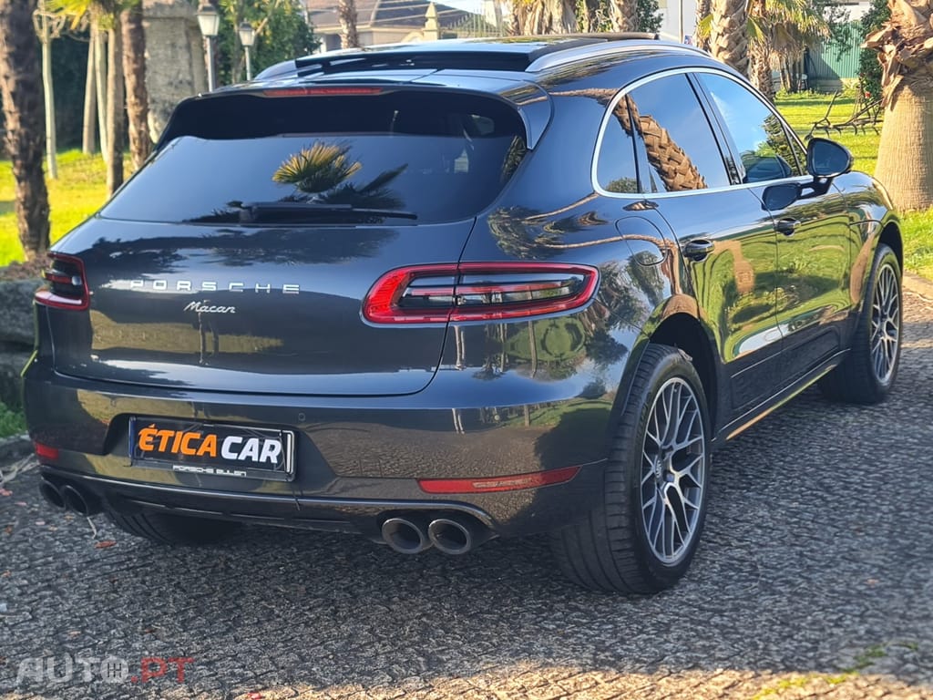Porsche Macan Outro