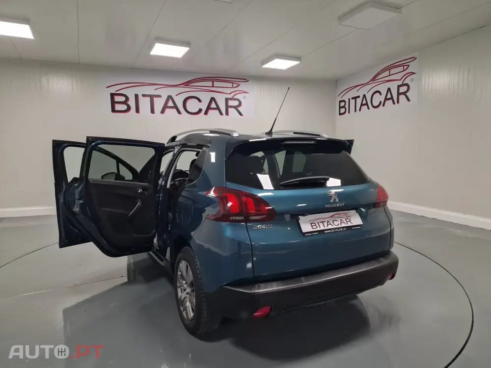Peugeot 2008 1.2 PureTech Style