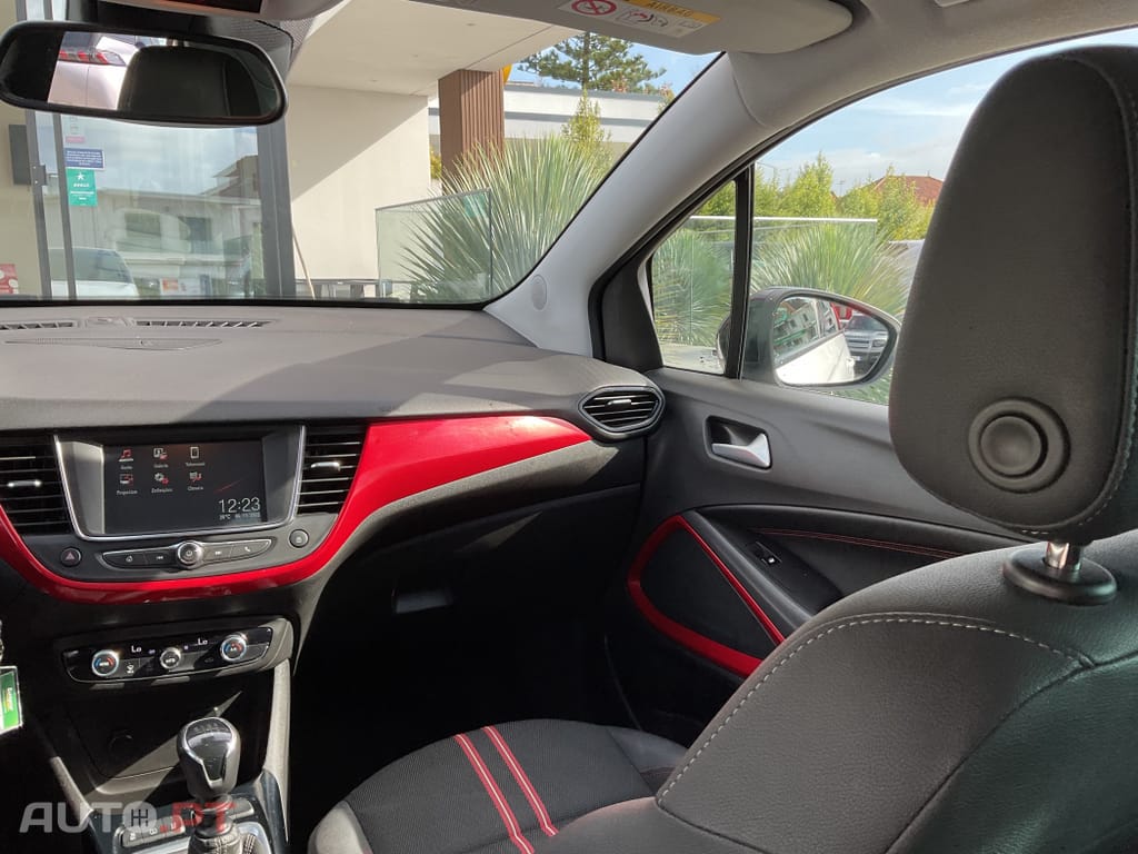 Opel Crossland 1.2 T GS Line