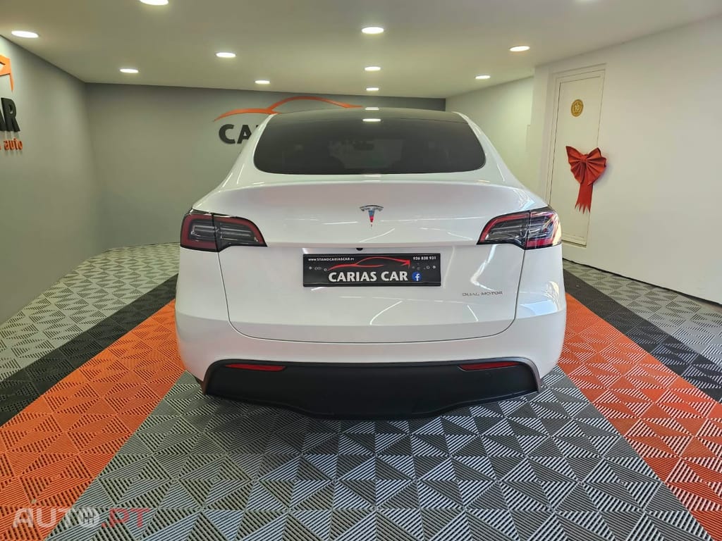 Tesla Model Y Long Range Dual Motor