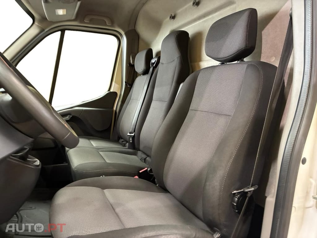 Renault Master 2.3 dCi L2H2 3.5T Grand Confort