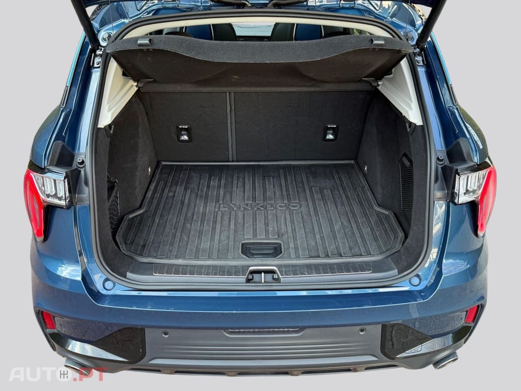 Lynk & Co 01 I.V.A DEDUTIVEL 1.5 T Aut PHEV