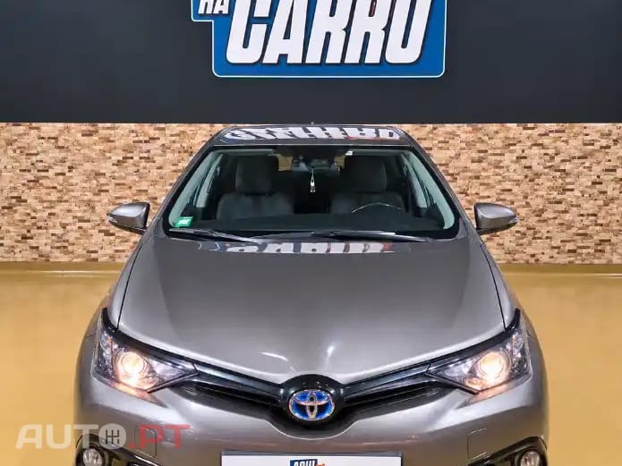 Toyota Auris 1.8 HSD Square Collection