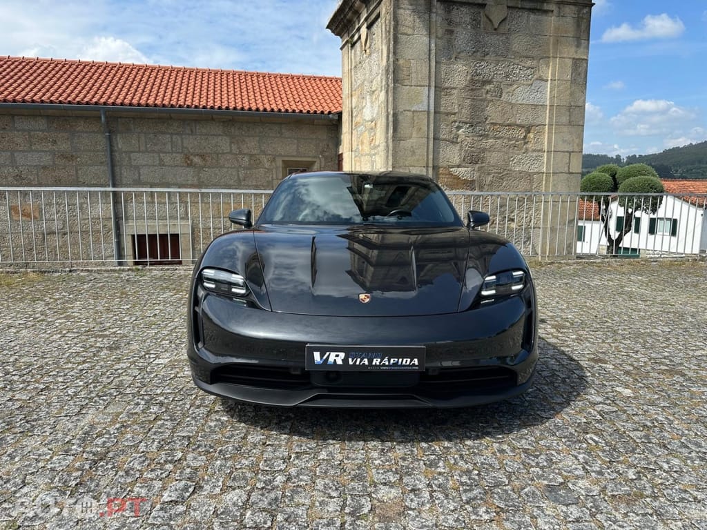Porsche Taycan bateria Performance Plus