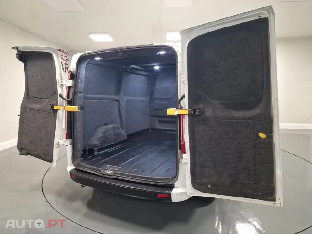 Ford Transit Custom 310L1 2.0 TDCi H1-Tecto Baixo Trend