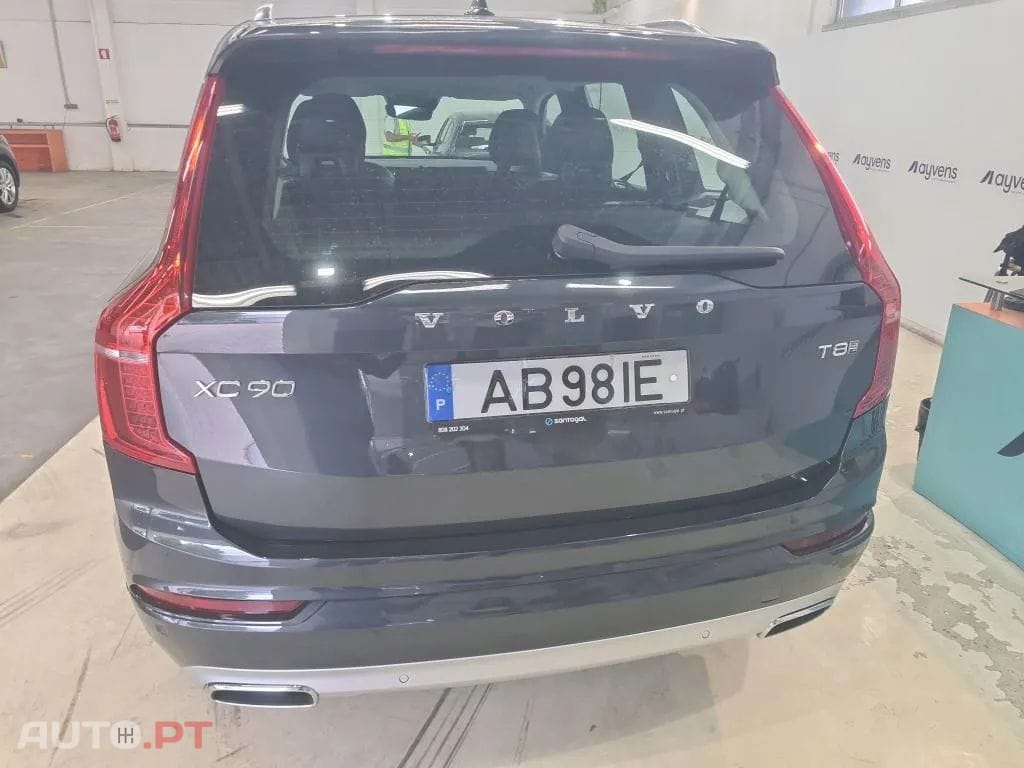 Volvo XC90 2.0 T8 PHEV Momentum Plus AWD
