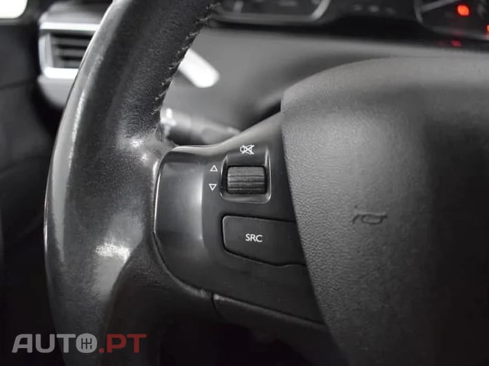 Peugeot 2008 1.5 BlueHDi Style