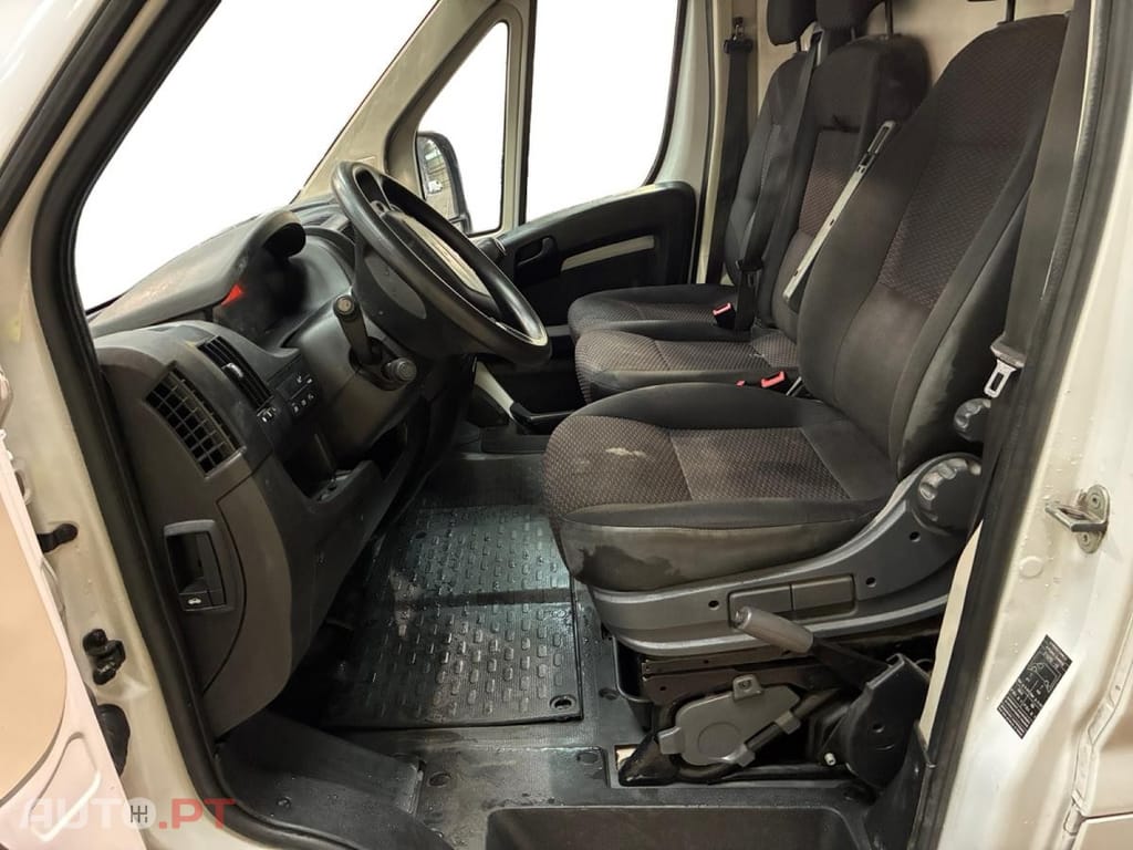 Peugeot Boxer 2.2 BlueHDi 333 L2H2 Premium