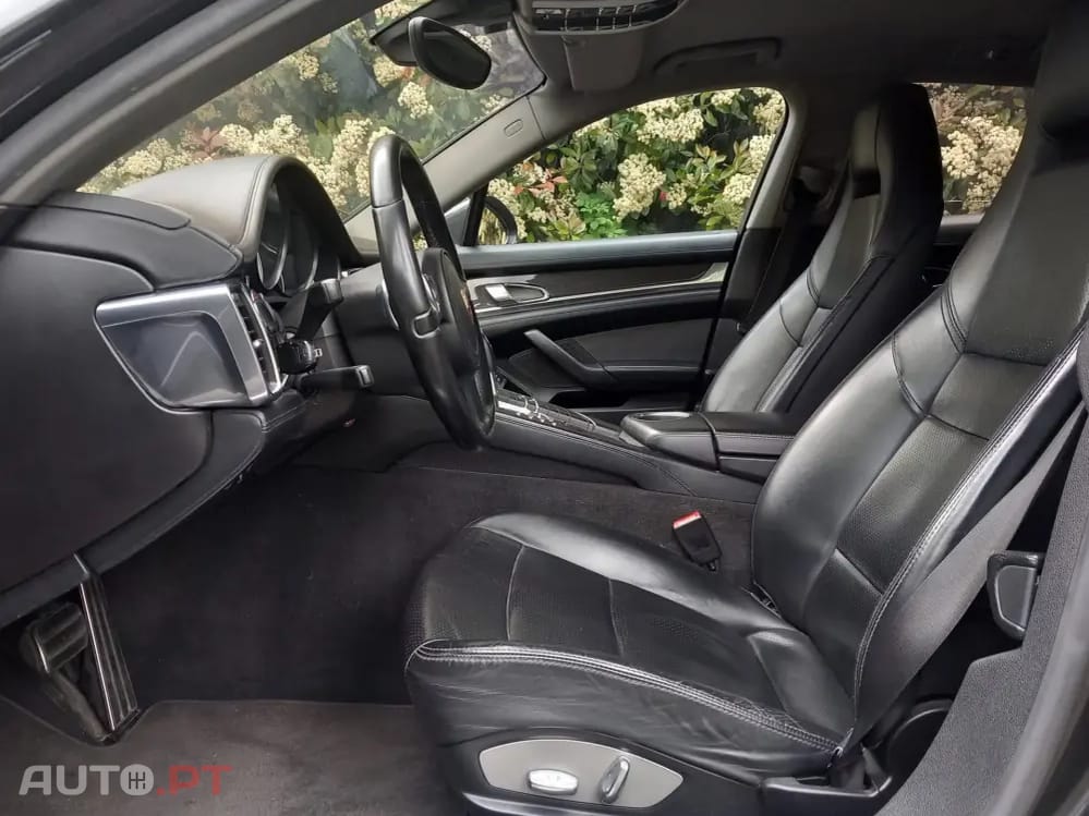 Porsche Panamera Platinum Edition