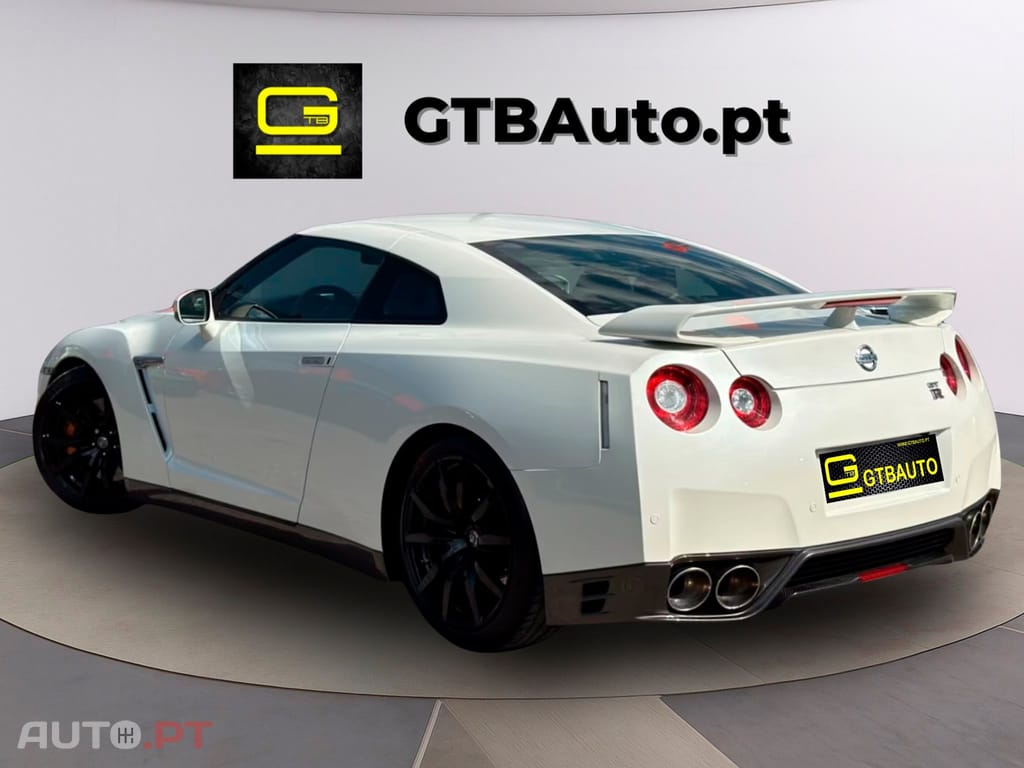 Nissan GT-R Black Edition