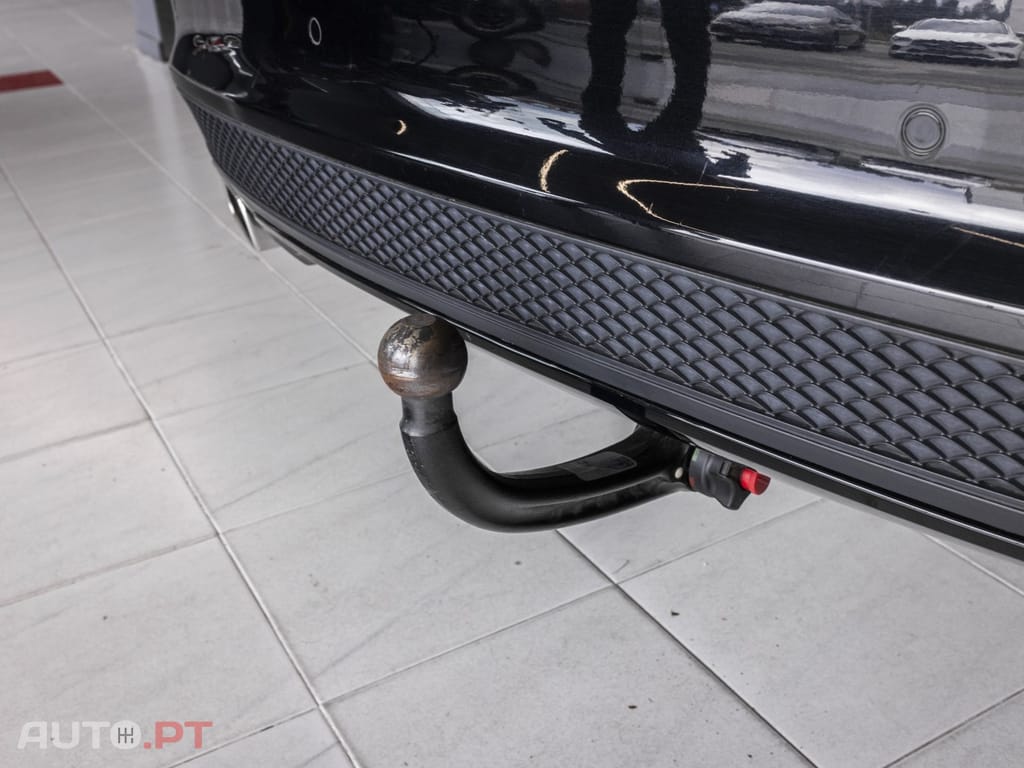 Mercedes-Benz CLA 220 (CDI) d 7G-DCT Orange Art Edition