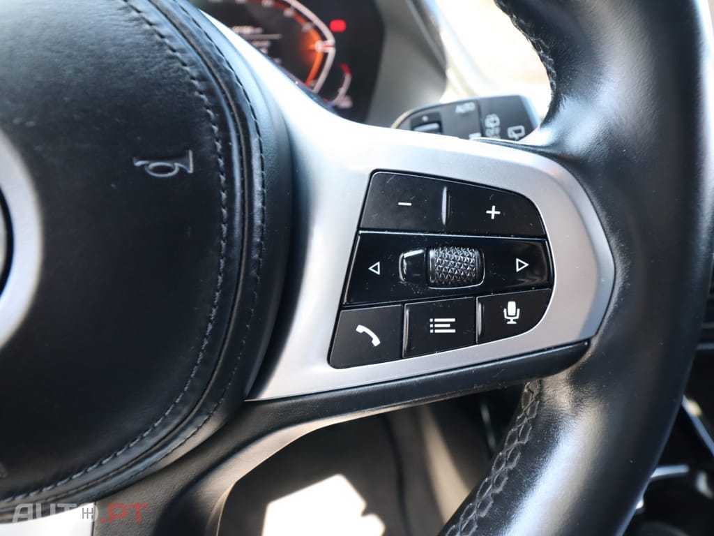 BMW 116 d Pack Desportivo M