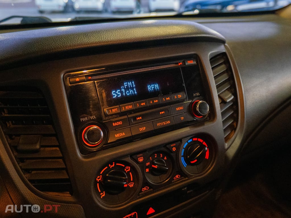 Mitsubishi L200 2.3 DI-D CD Invite 4WD