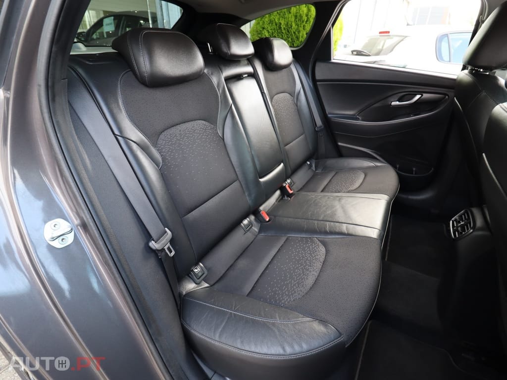 Hyundai i30 1.6 CRDi Blue Comfort+Navi