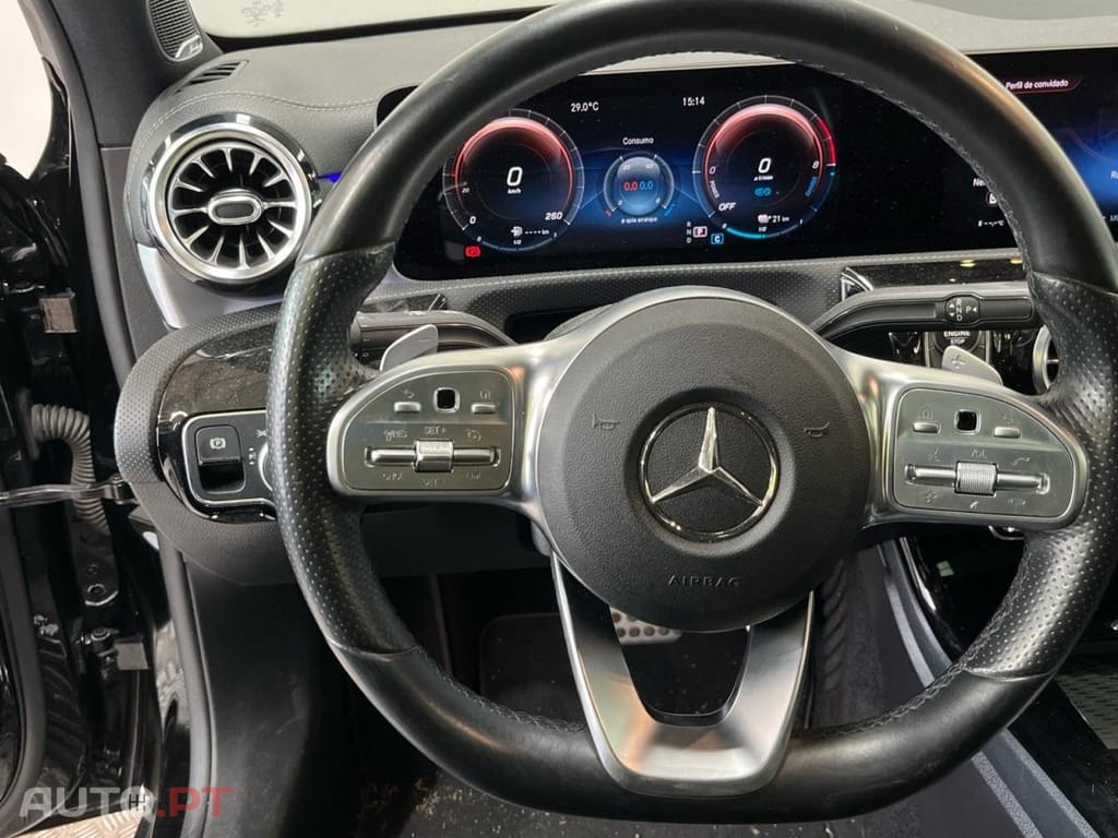 Mercedes-Benz A 250 e AMG Line