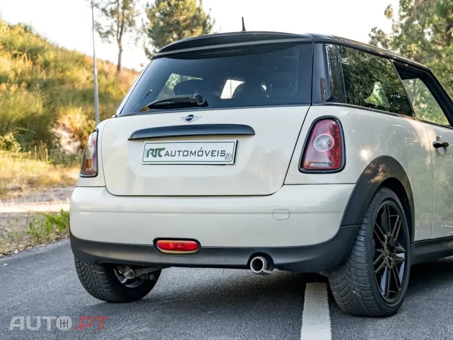 MINI Cooper Cooper D
