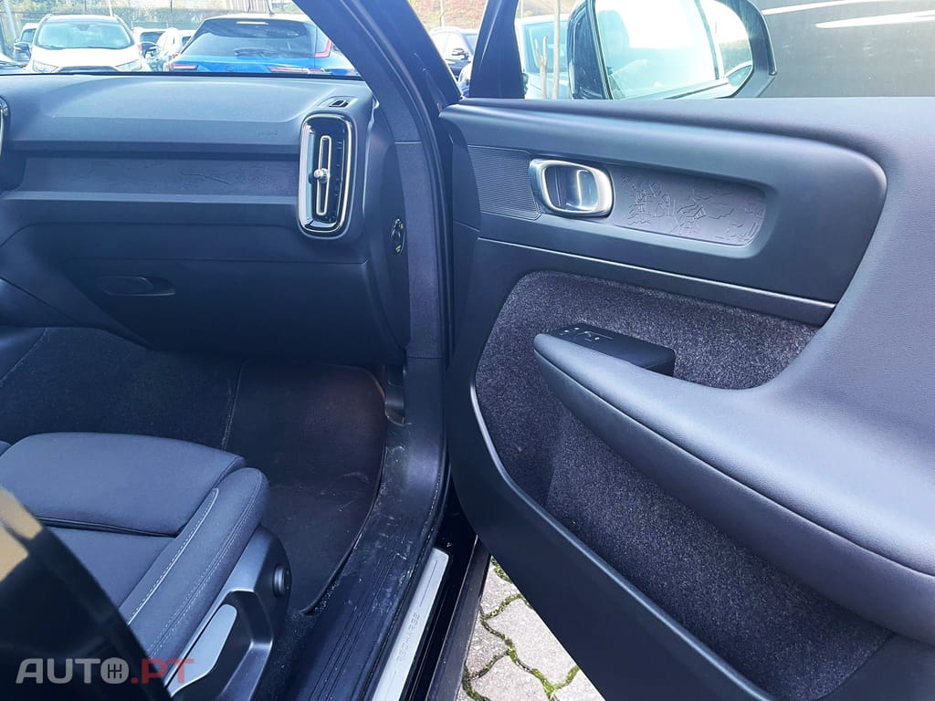 Volvo C40 Recharge Core