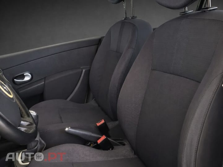 Renault Clio 1.2 16V Confort