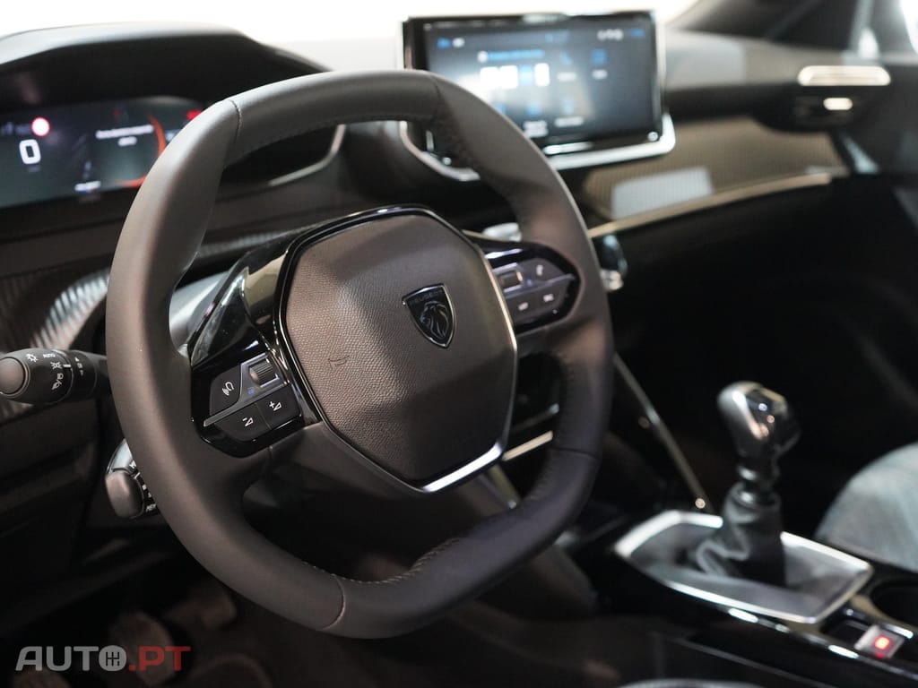 Peugeot 2008 1.2 PureTech Allure
