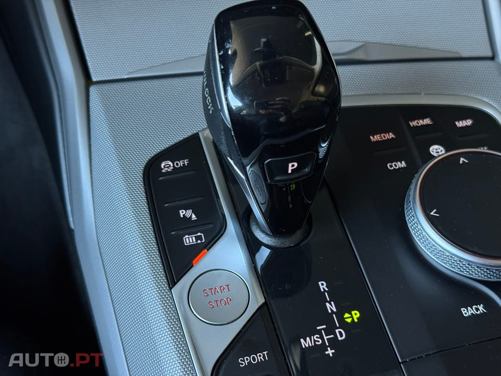 BMW 330 e Touring Auto