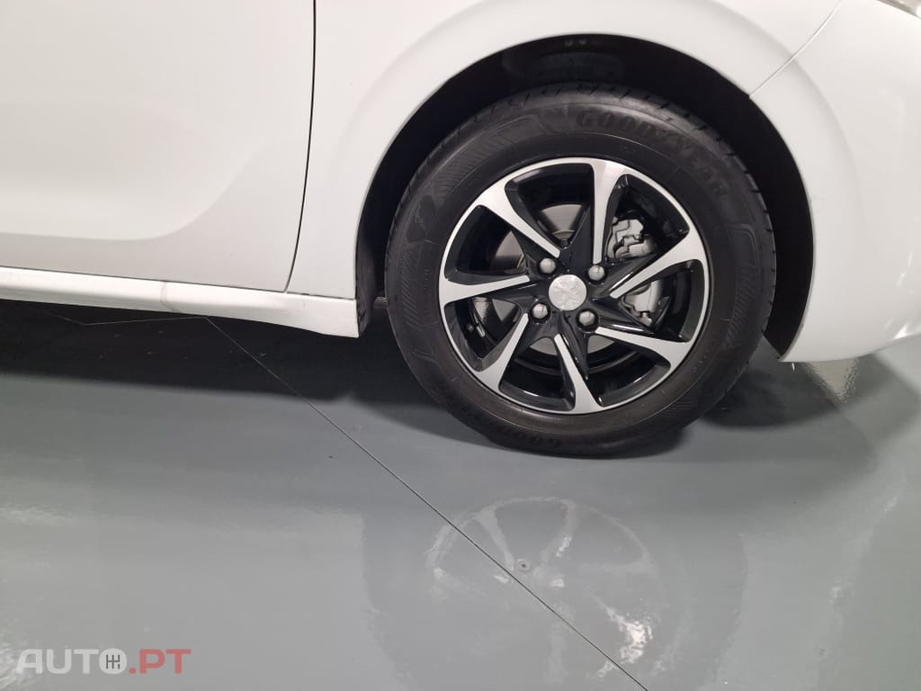 Peugeot 208 1.4 HDi Active