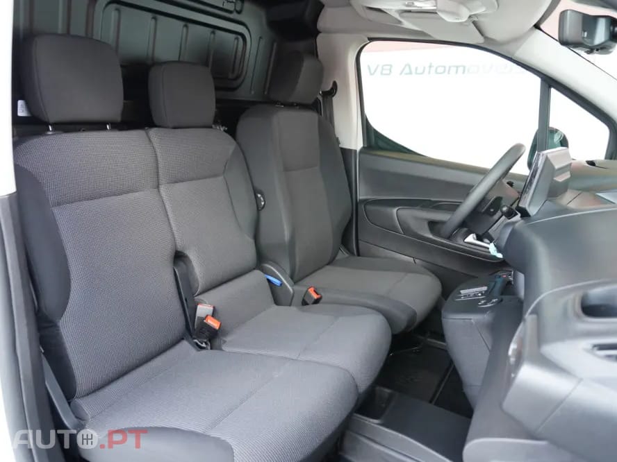 Citroen Berlingo M 130 EAT8 MAX