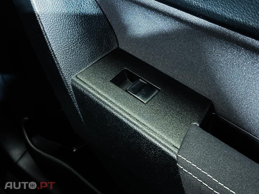 Toyota Corolla 1.4 D-4D Exclusive +Navi MM