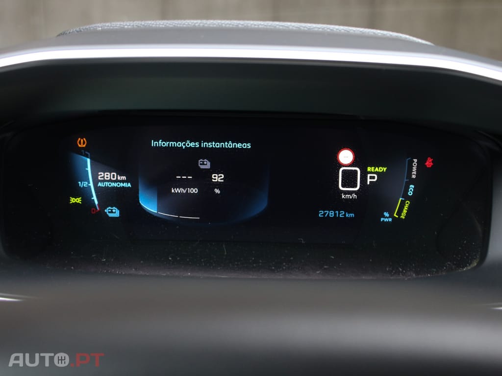 Peugeot E-2008 50 kWh Allure