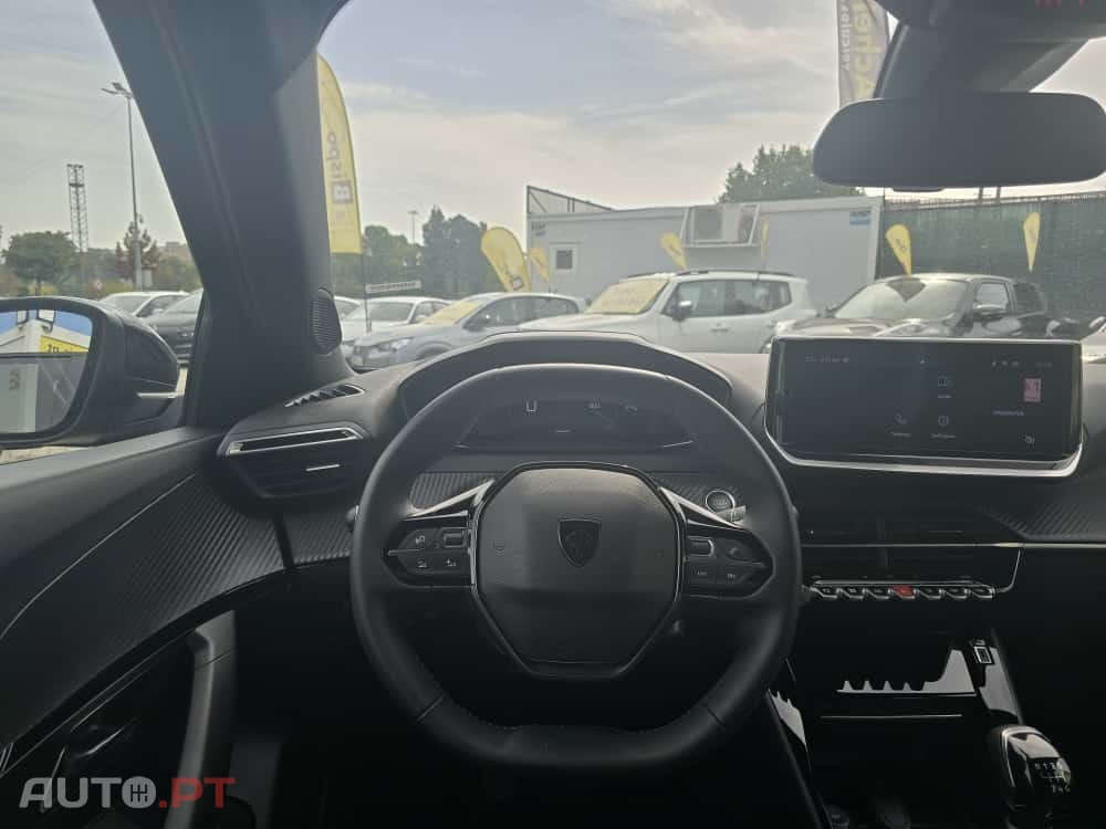 Peugeot 2008 PureTech 100 Allure