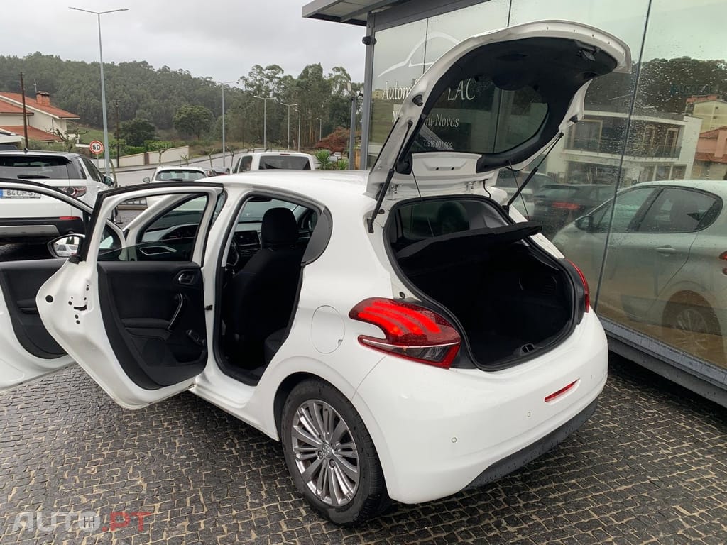 Peugeot 208 1.2 PureTech Style