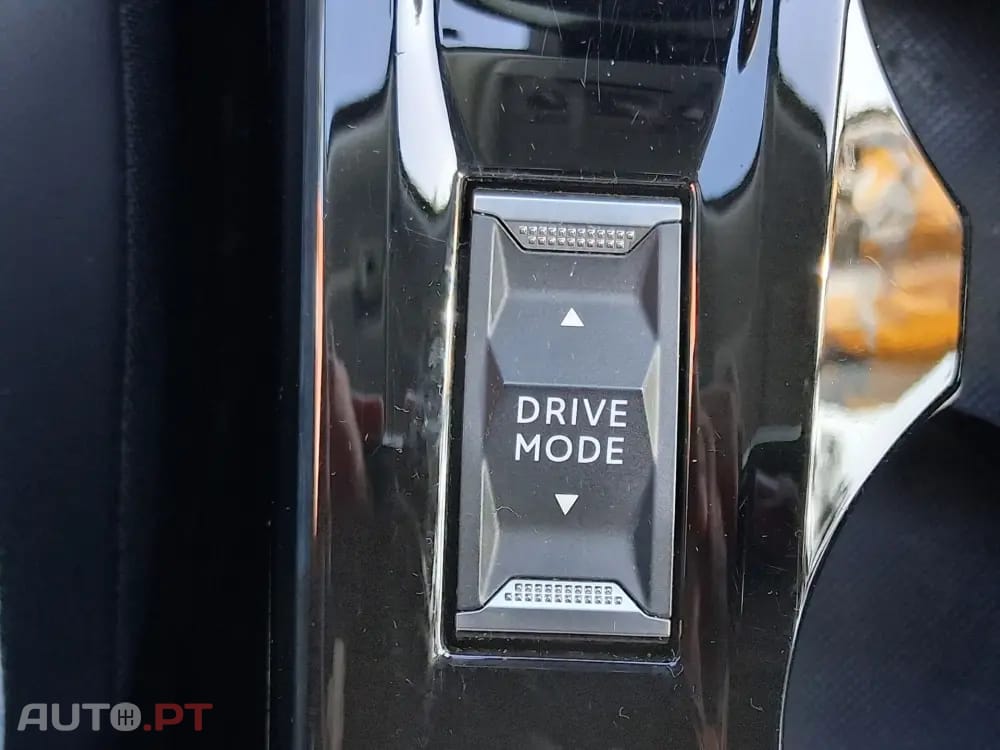 Peugeot 2008 1.2 PureTech Allure EAT8