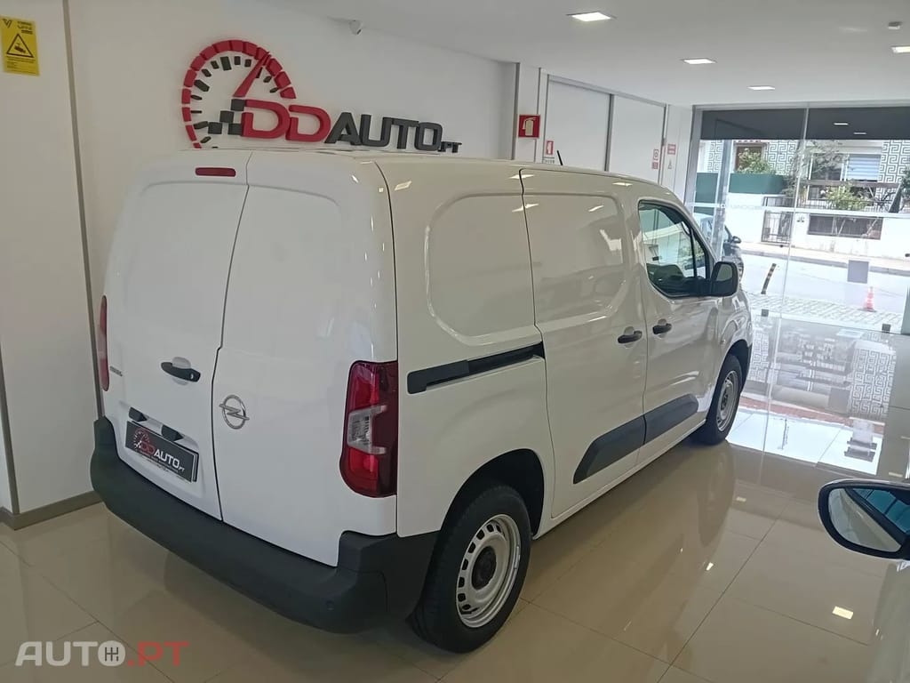 Opel Combo 1.5 CDTi L1H1 NJoy, IVA Dedutível, 3 Lugares