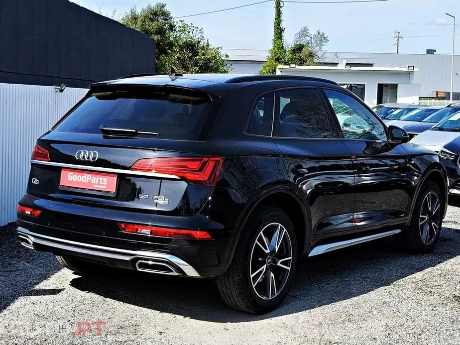 Audi Q5 50 TFSIe quattro S tronic S line business