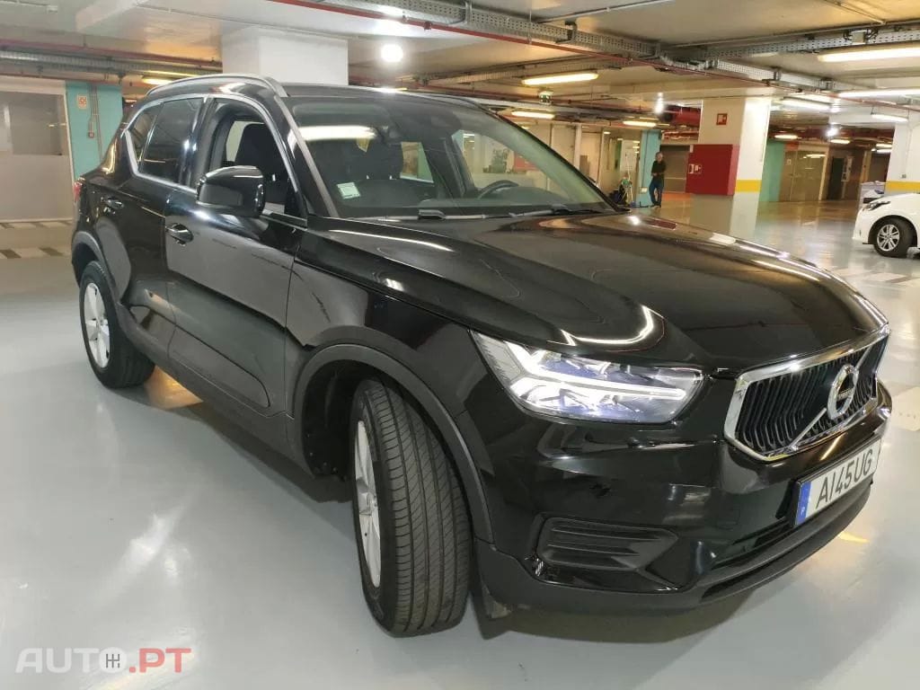 Volvo XC40 1.5 T2 Momentum Core