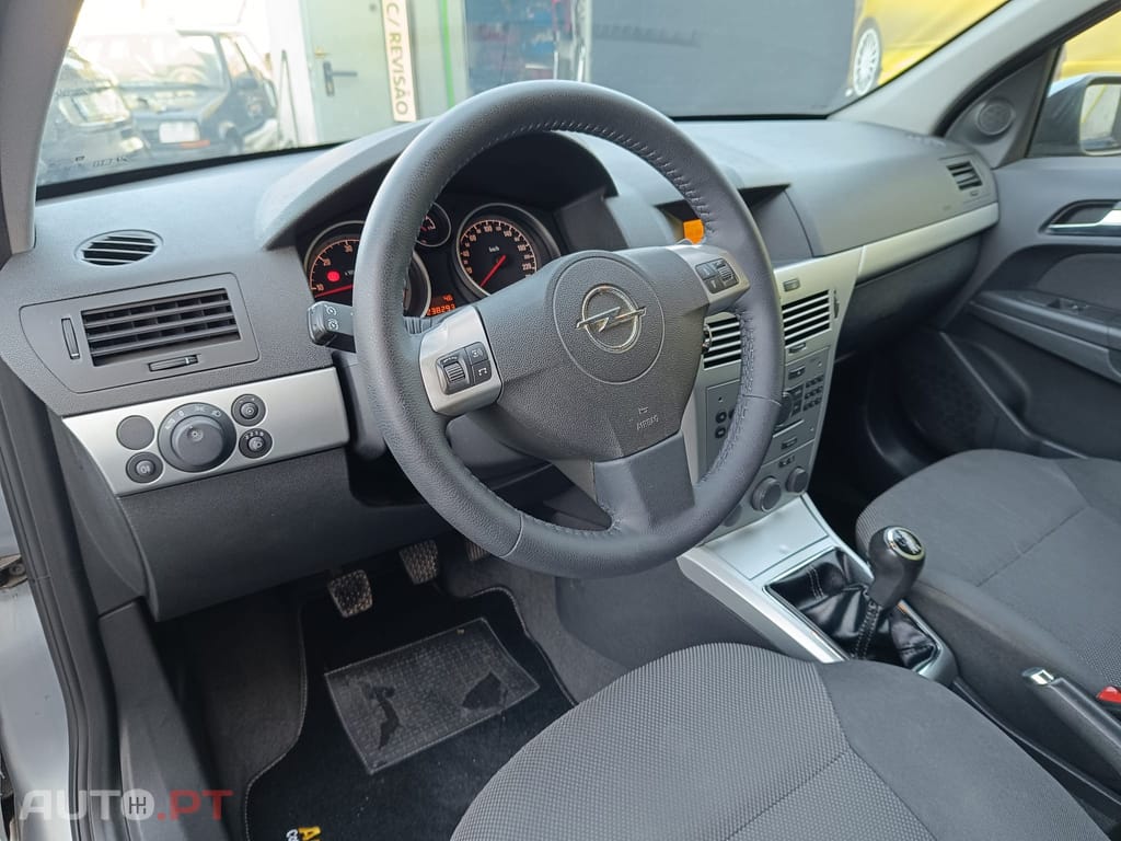 Opel Astra 1.3 CDTi Edition