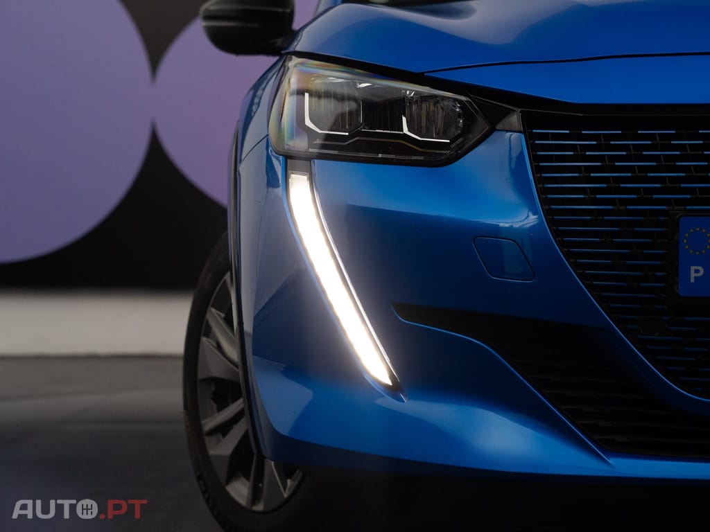 Peugeot E-208 50 kWh Allure Pack