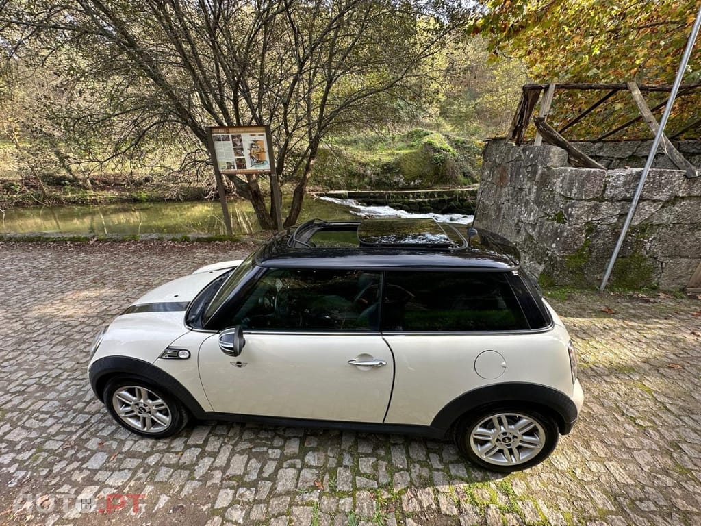 MINI Cooper Cooper D