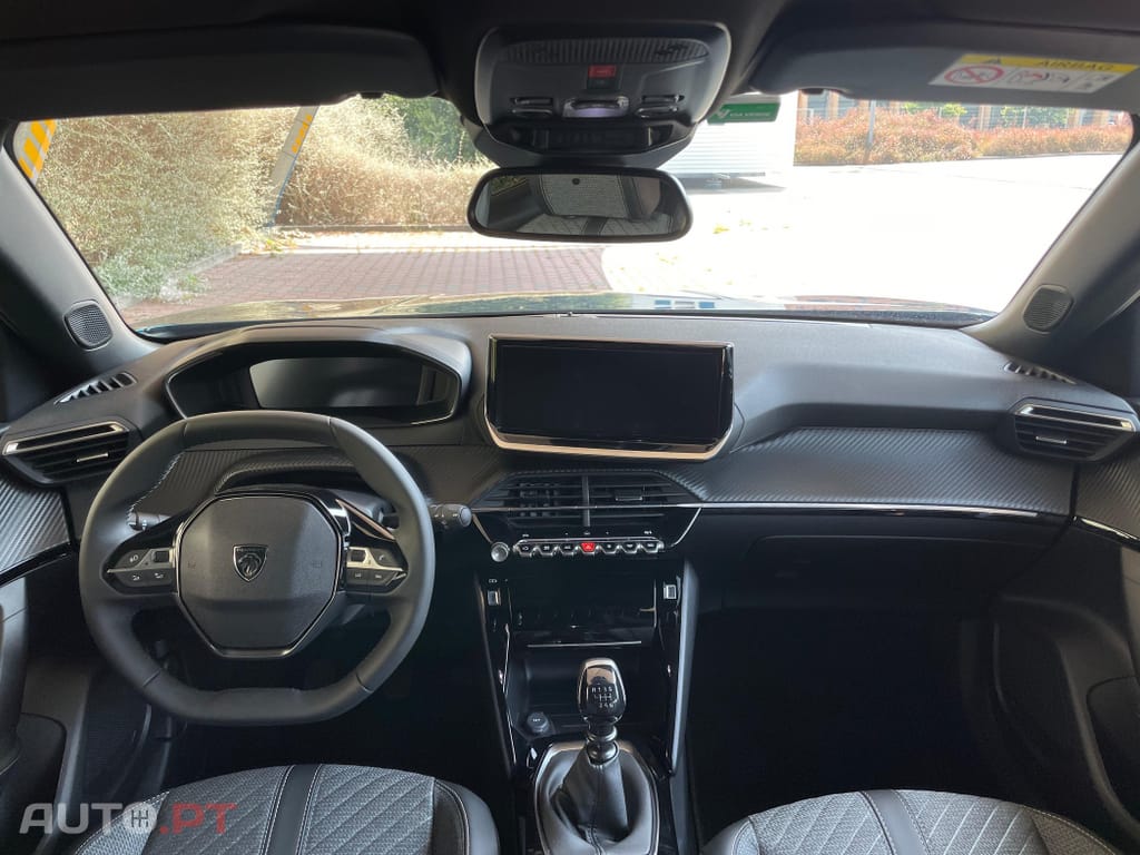 Peugeot 2008 1.2 PureTech Active Pack