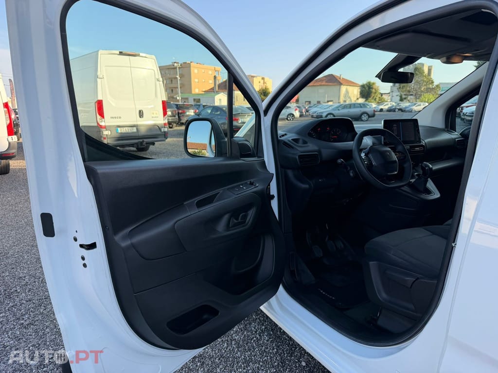 Peugeot Partner 1.5 BlueHDi Asphalt Standard