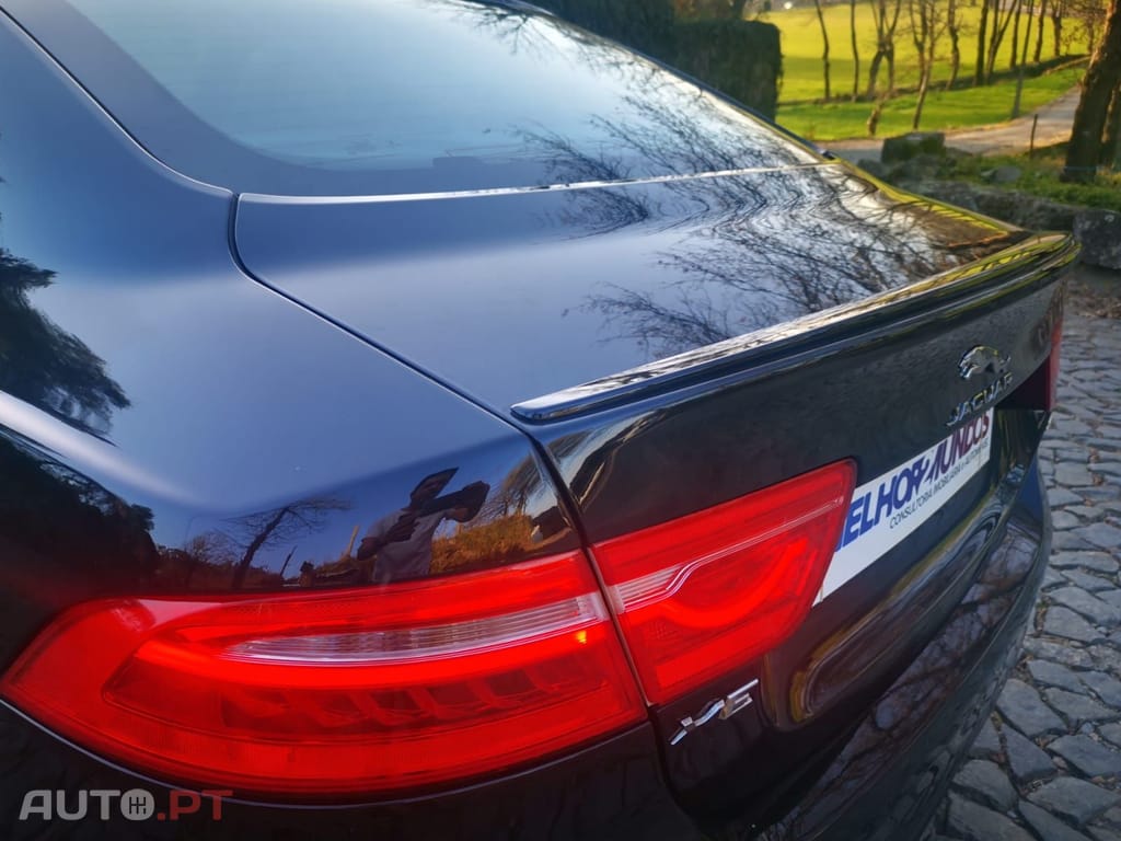 Jaguar XE 2.0 D R-Sport Aut.