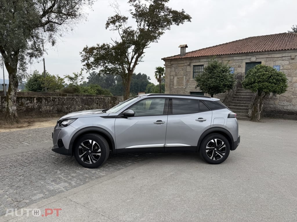 Peugeot E-2008 50 kWh Allure