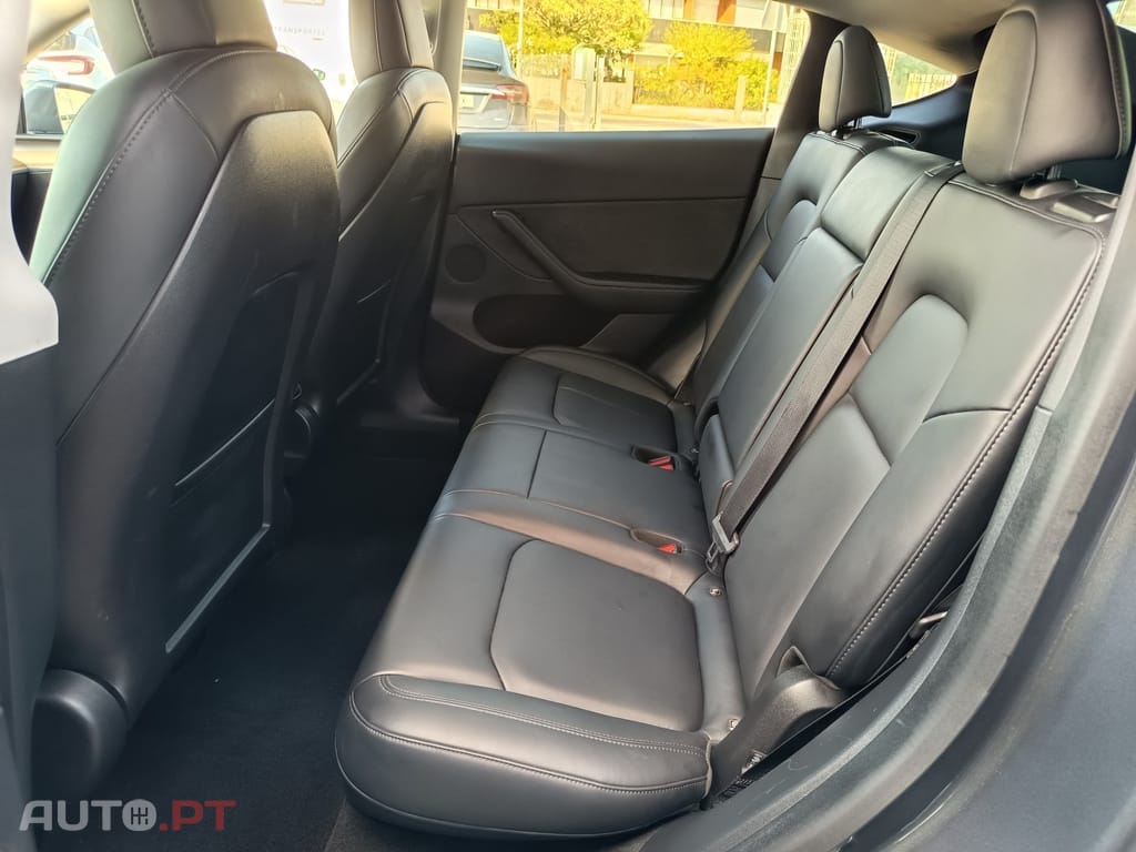 Tesla Model Y Long Range Tração Integral