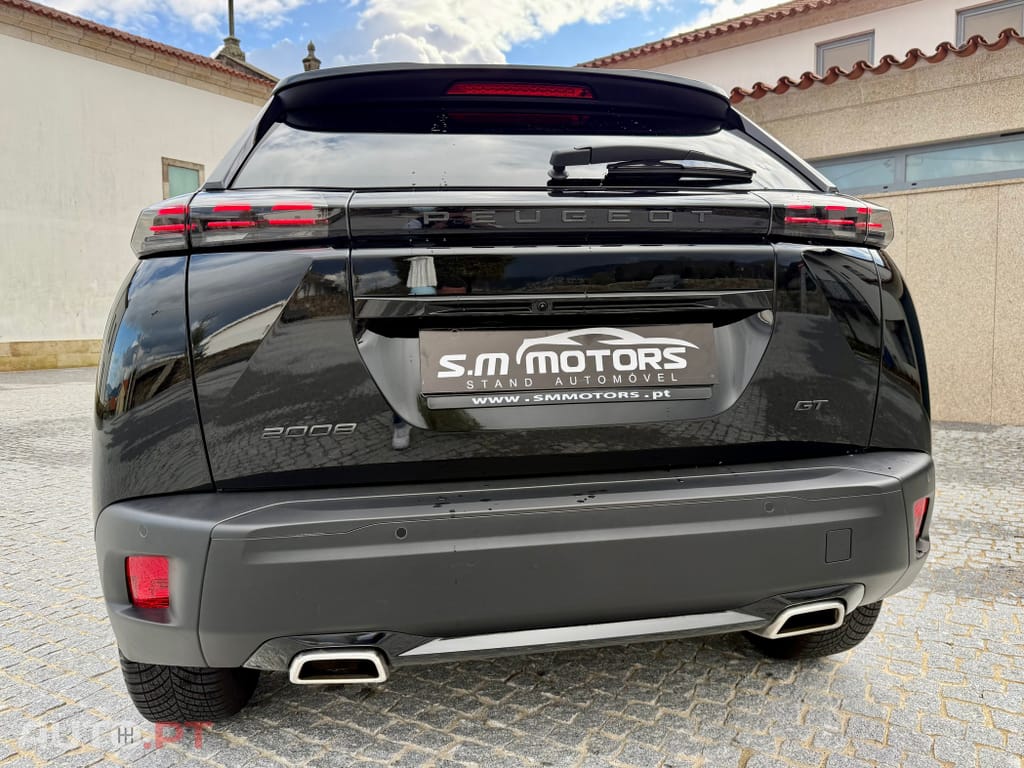 Peugeot 2008 1.2 PureTech GT EAT8