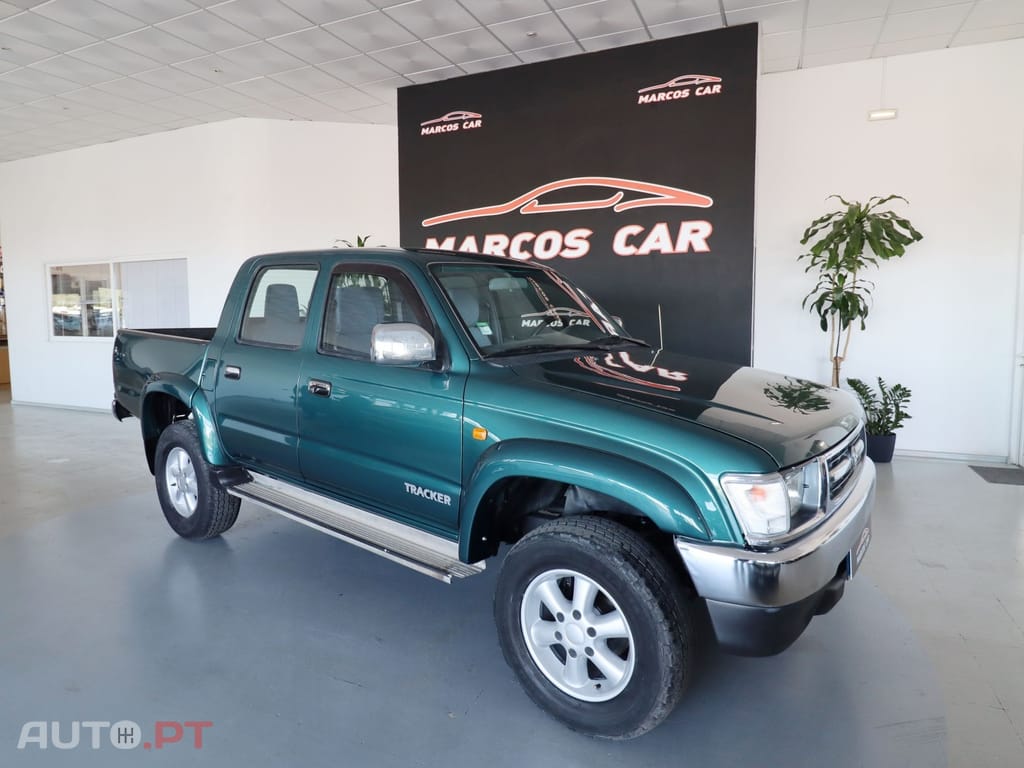 Toyota Hilux 2.4 TD LN165LSR Tracker