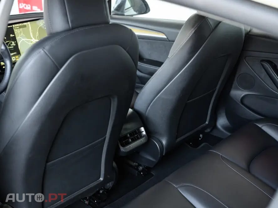 Tesla Model 3 Standard Range Plus RWD